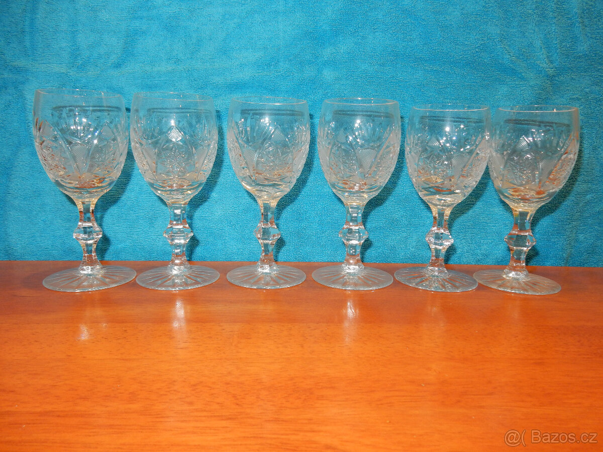 Prodám z pozustalosti ruzné sklenice atd