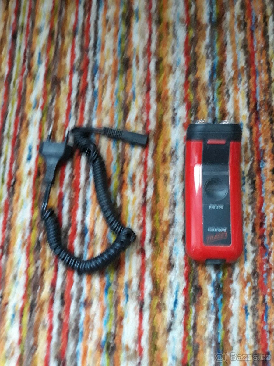 Holící strojek Philips
