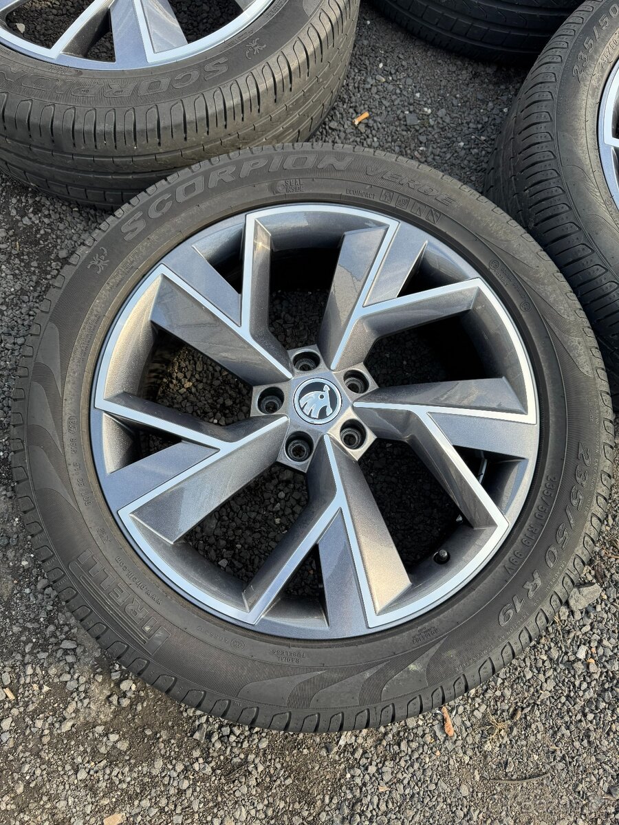 Alu kola Škoda Kodiaq 235/50/19 SPORTLINE Triglav letní 6,5m