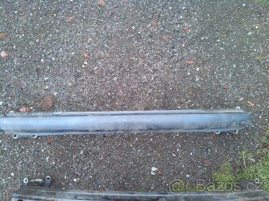 Výztuha zadního nárazníku Golf plus