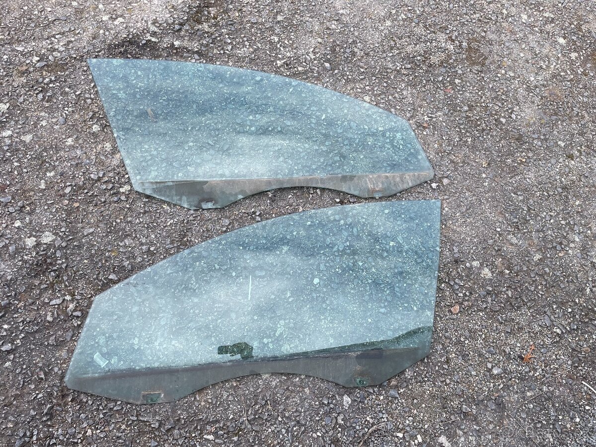 Přední, zadní a sklo dveří Vw passat b6