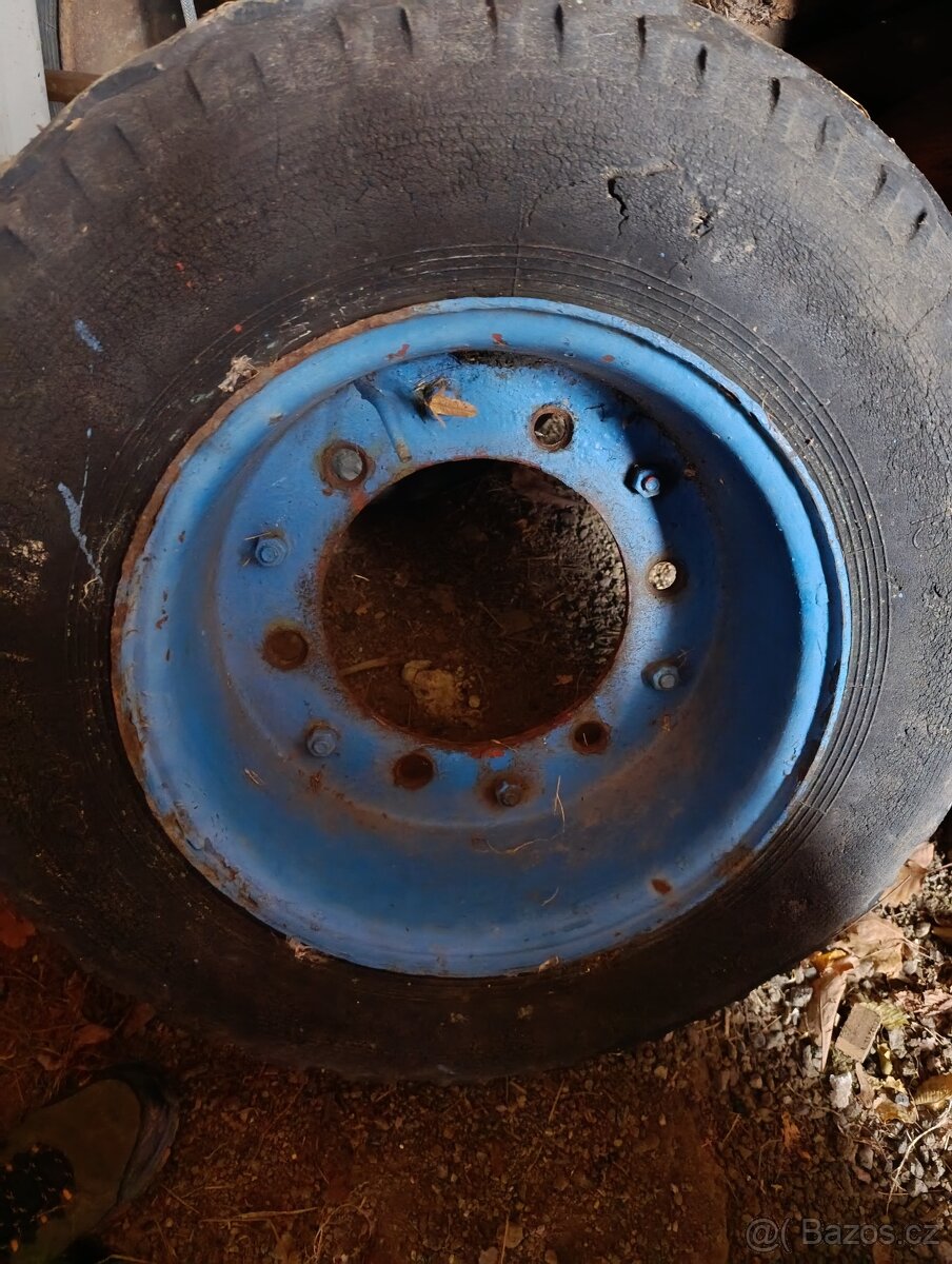 Kola na vlek, Disk R15