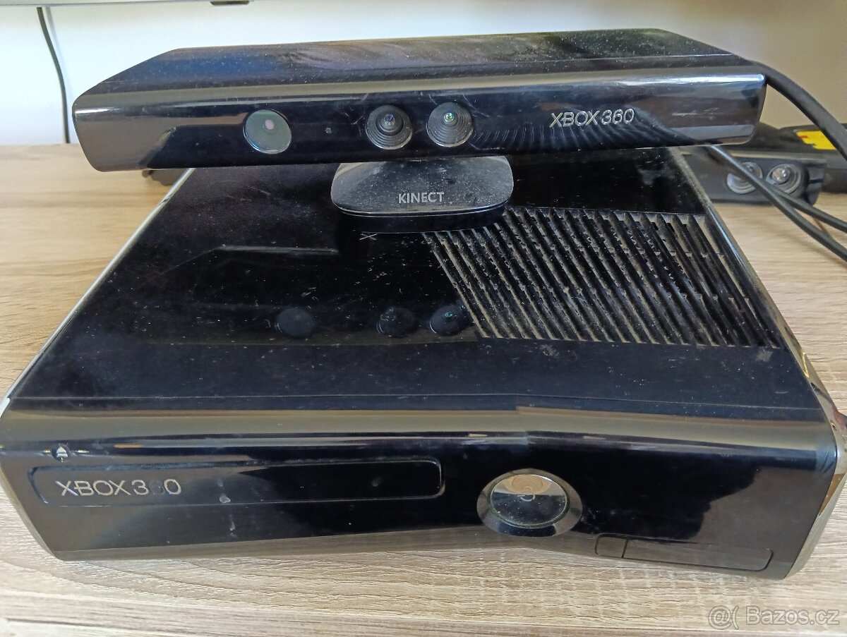 Xbox 360 s příslušenstvím