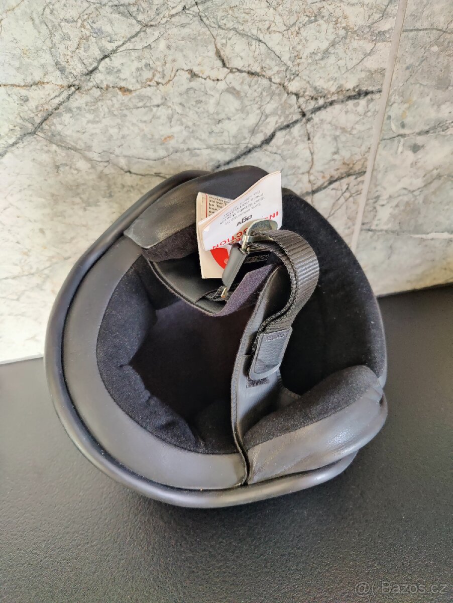 Retro helma AGV