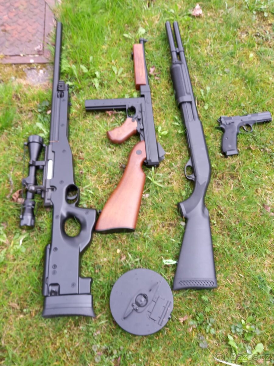 Airsoft vybavení různého druhu skoro nehrané.