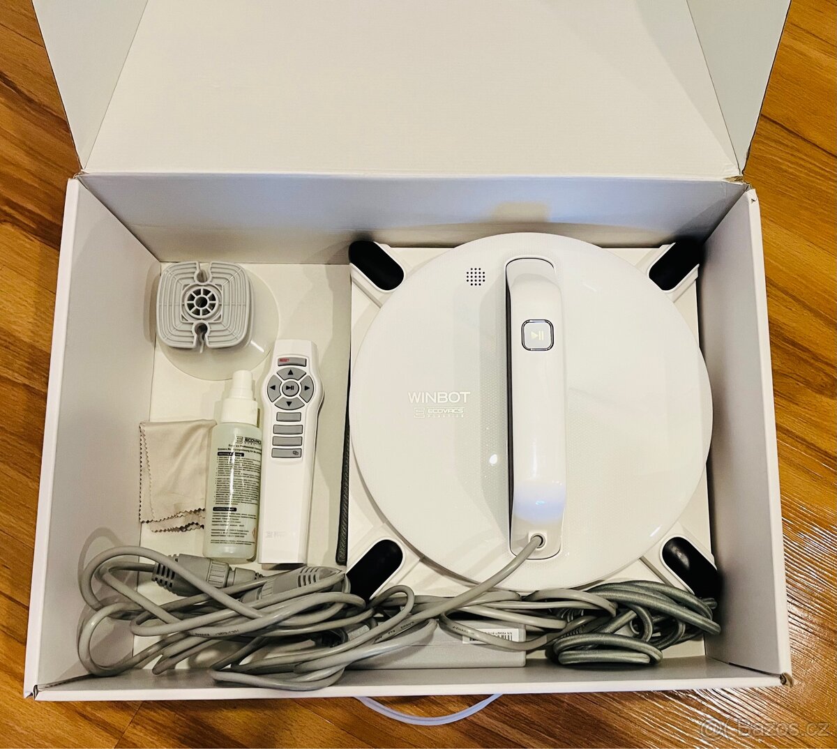 Ecovacs Winbot W950 - robot na mytí oken