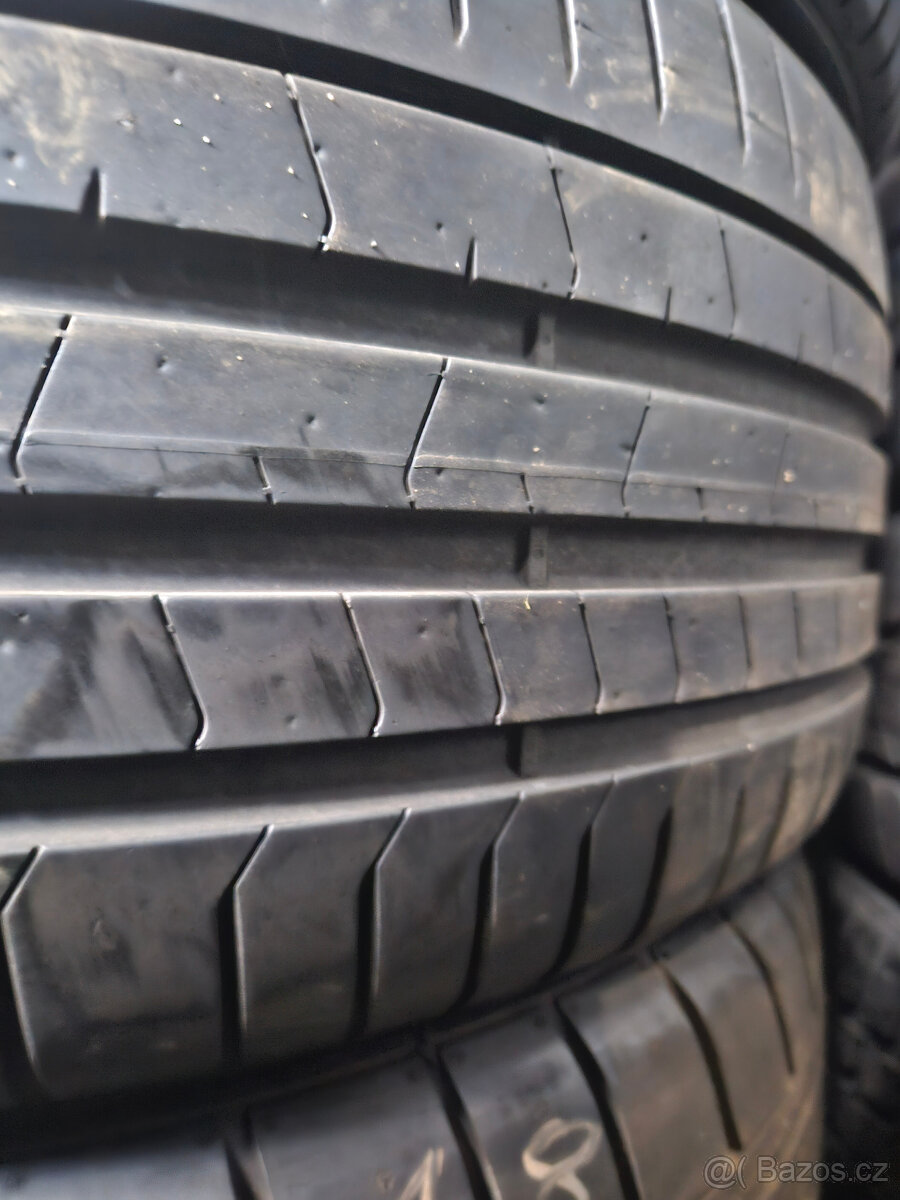 245/40R19 94W P-Zero (PZ4) Luxury Seal Inside PIRELLI