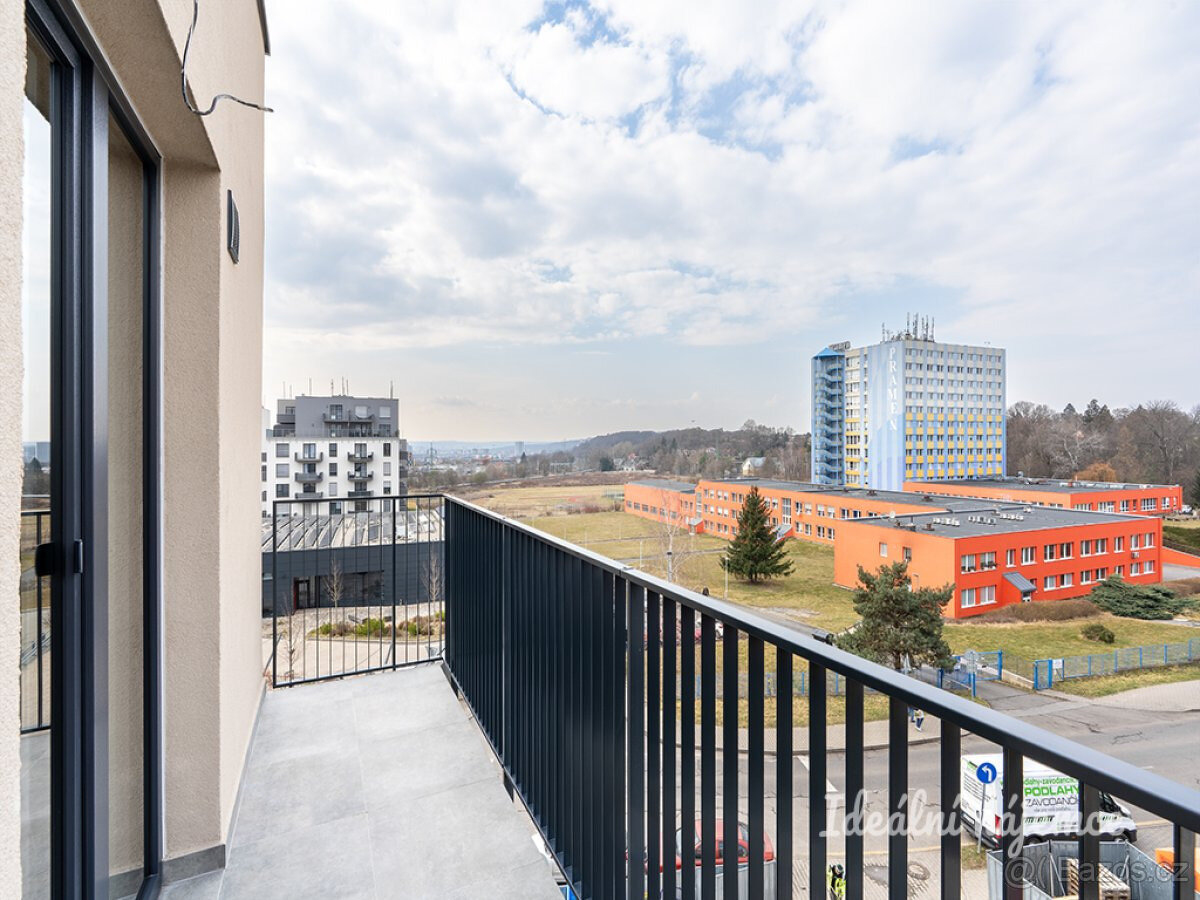 Pronájem bytu 2+kk, Za černým mostem, Kyje, 22000 Kč/měs, 37