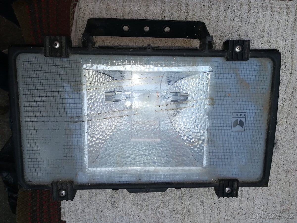 Stavební halogenový reflektor Y150/C-80-CR - 150W