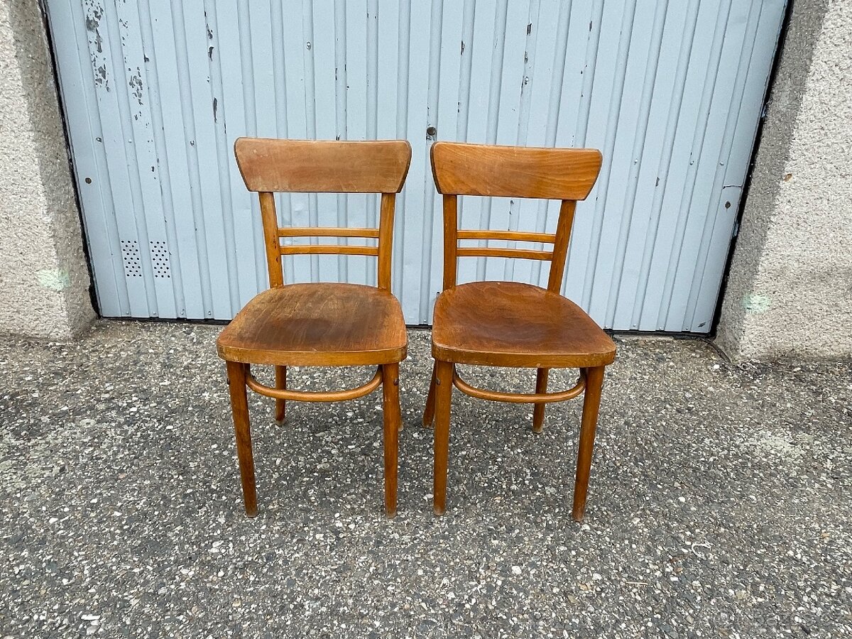 Celodřevěné židle Thonet