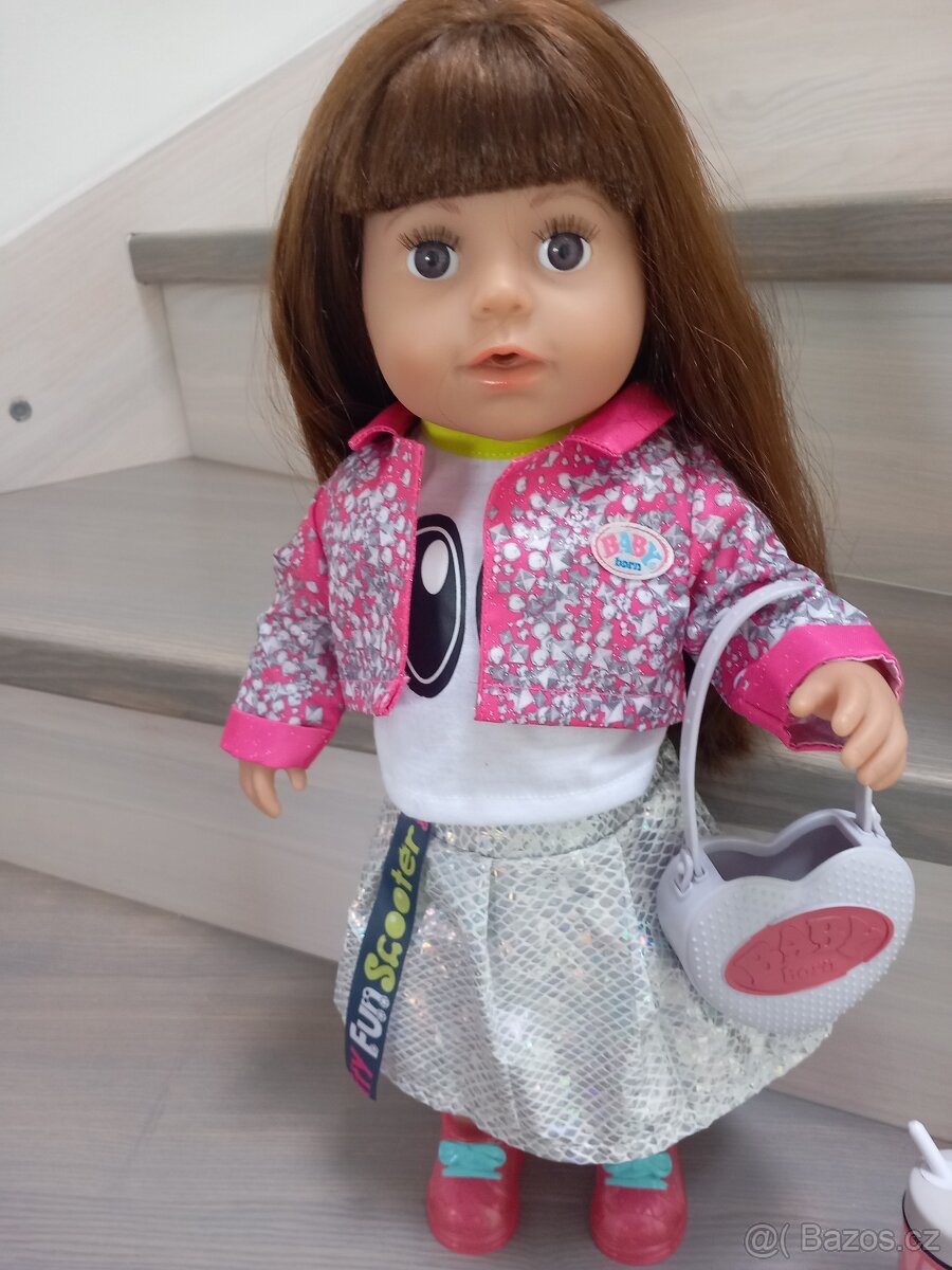 Panenka Baby born starší sestřička