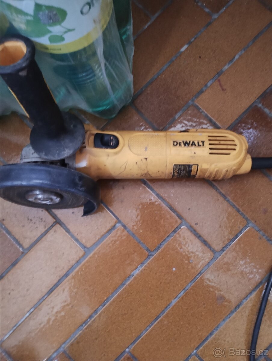 DeWALT flexa
