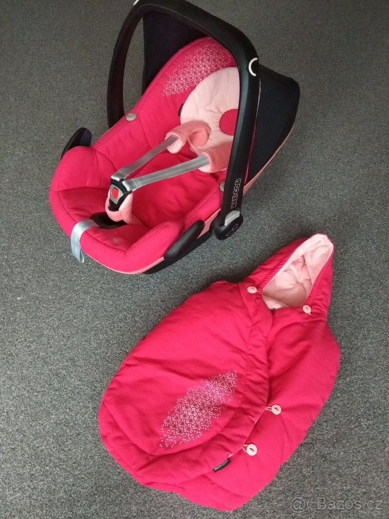 Maxi-cosi Pebble s orig. fusákem. Malinová barva.