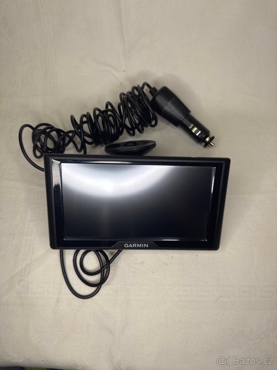 Garmin DriveSmart 65 – 6,95” navigace a Wi-Fi