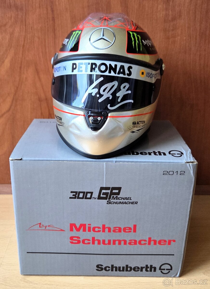 Michael Schumacher autogram na helmě 1:2
