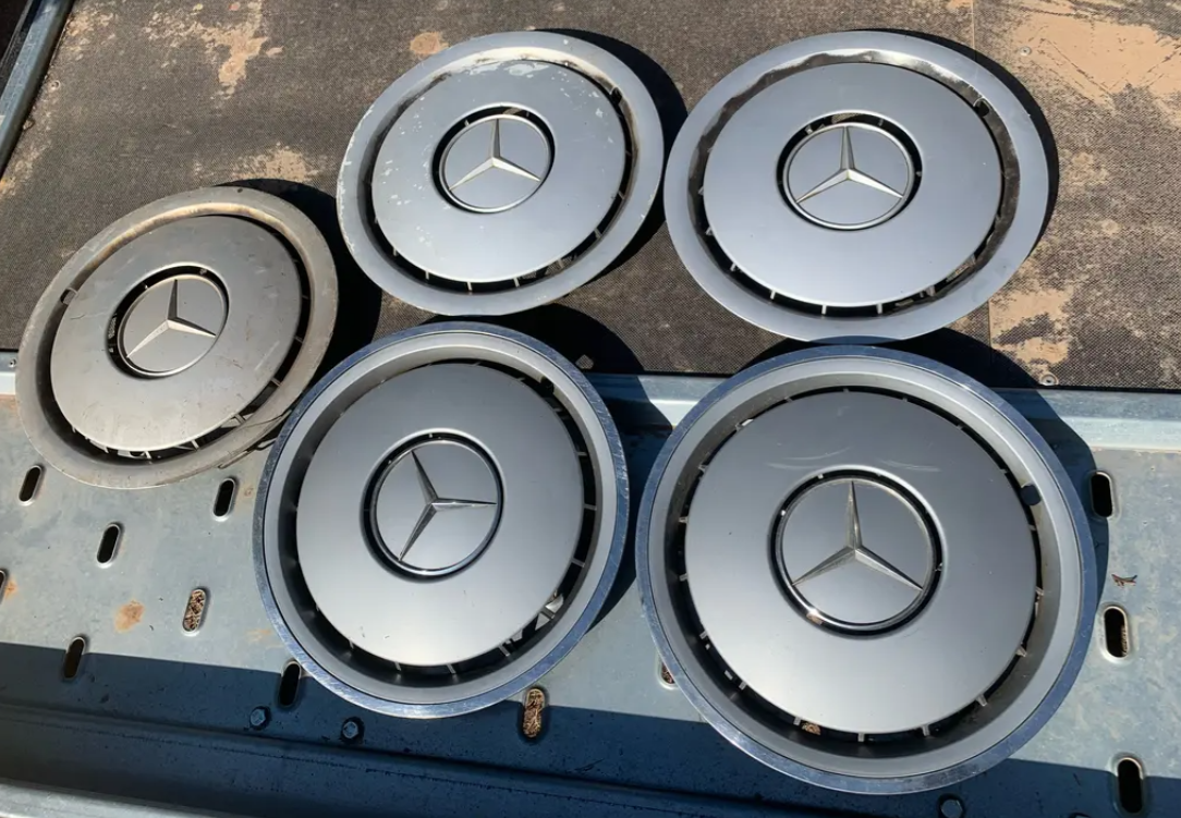 Mercedes-Benz W124 poklice R15