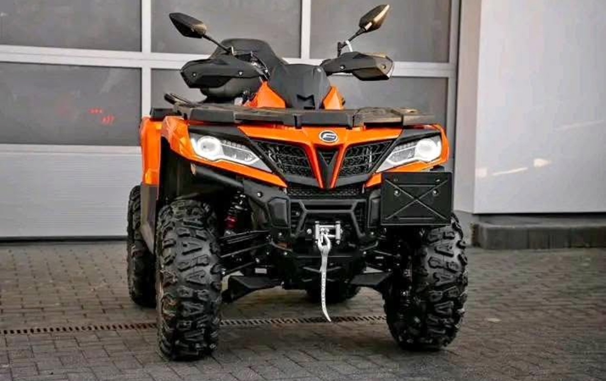 CFMOTO X1000 – 2022 – ORANŽOVÁ TOP STAV