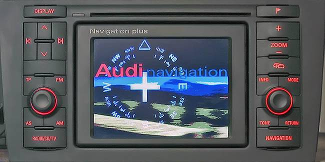 Audi Navi Plus - orig. Audi GPS autorádio - top stav