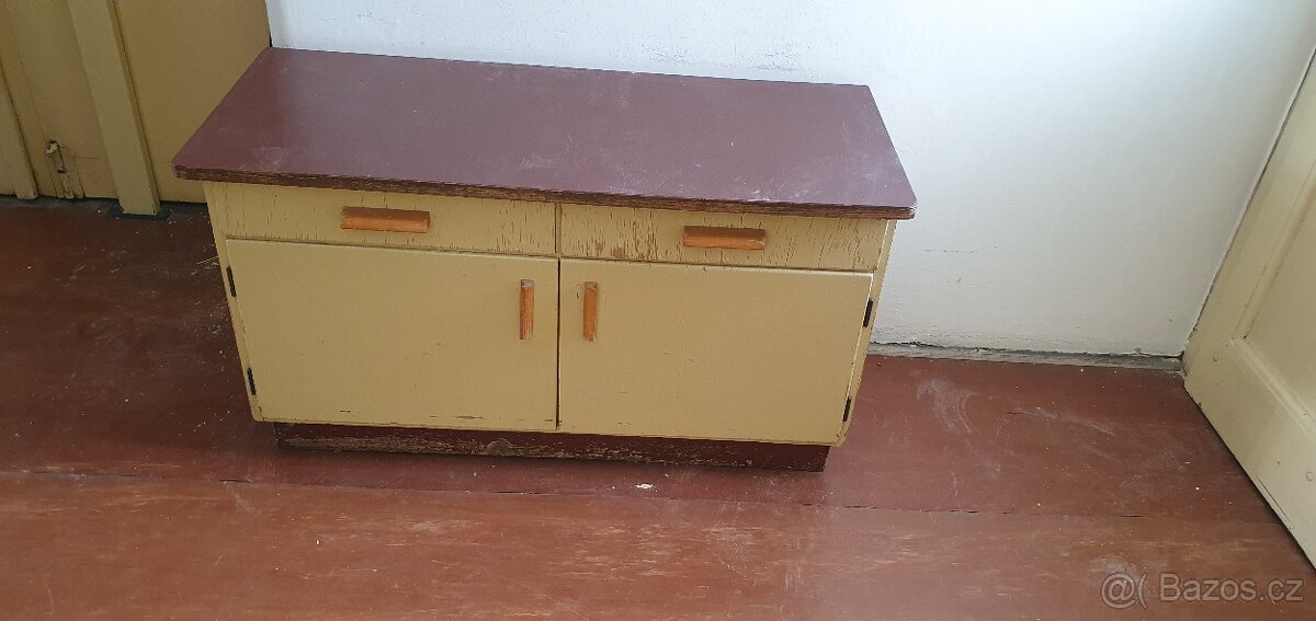 stará skříňka - botník