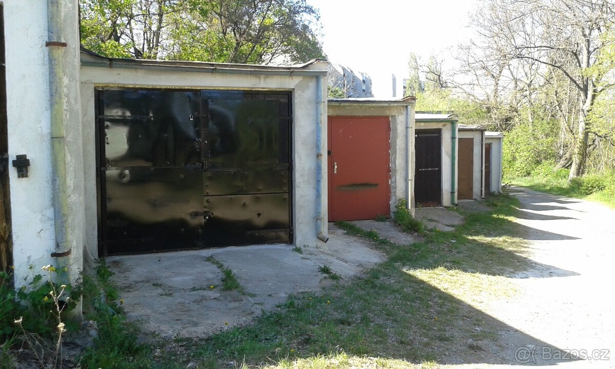 Pronajmu garáž