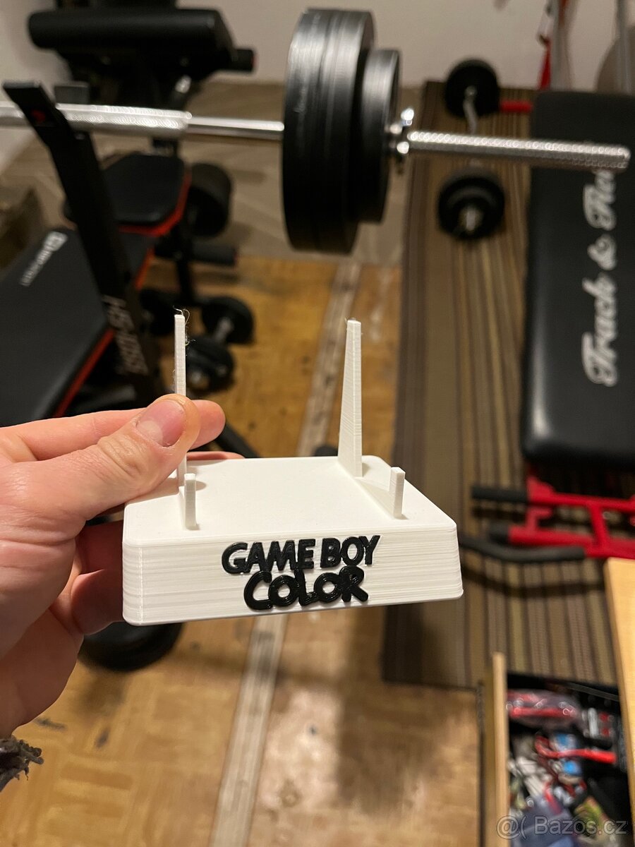 Stojánek na Nintendo Game Boy Color