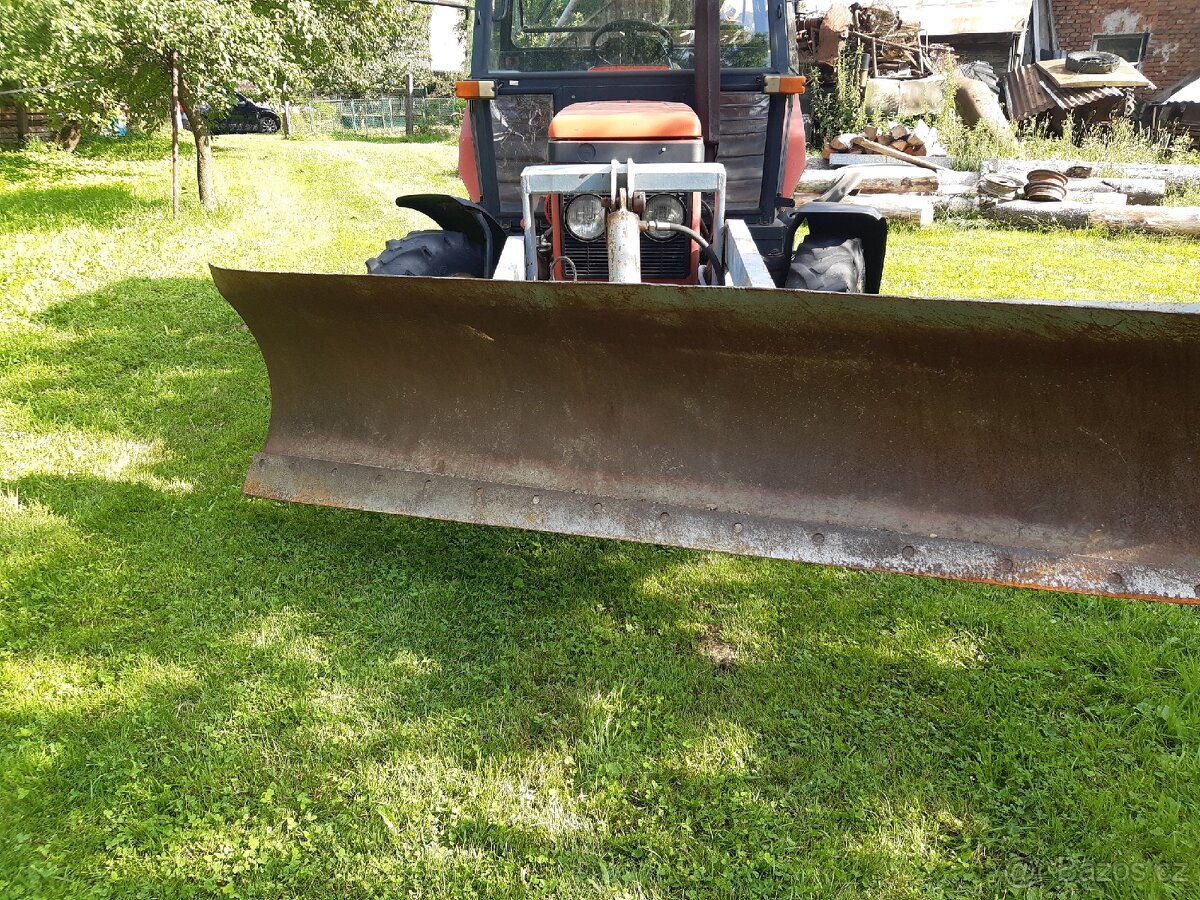 Čelní radlice na sníh