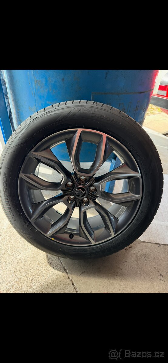 4x letní sada kol s pneumatikami 225/55 R19