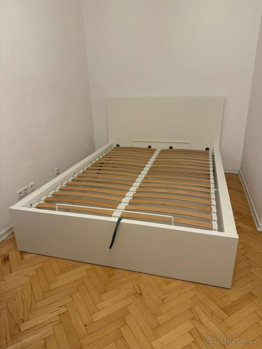 Postel Ikea Malm 160x200