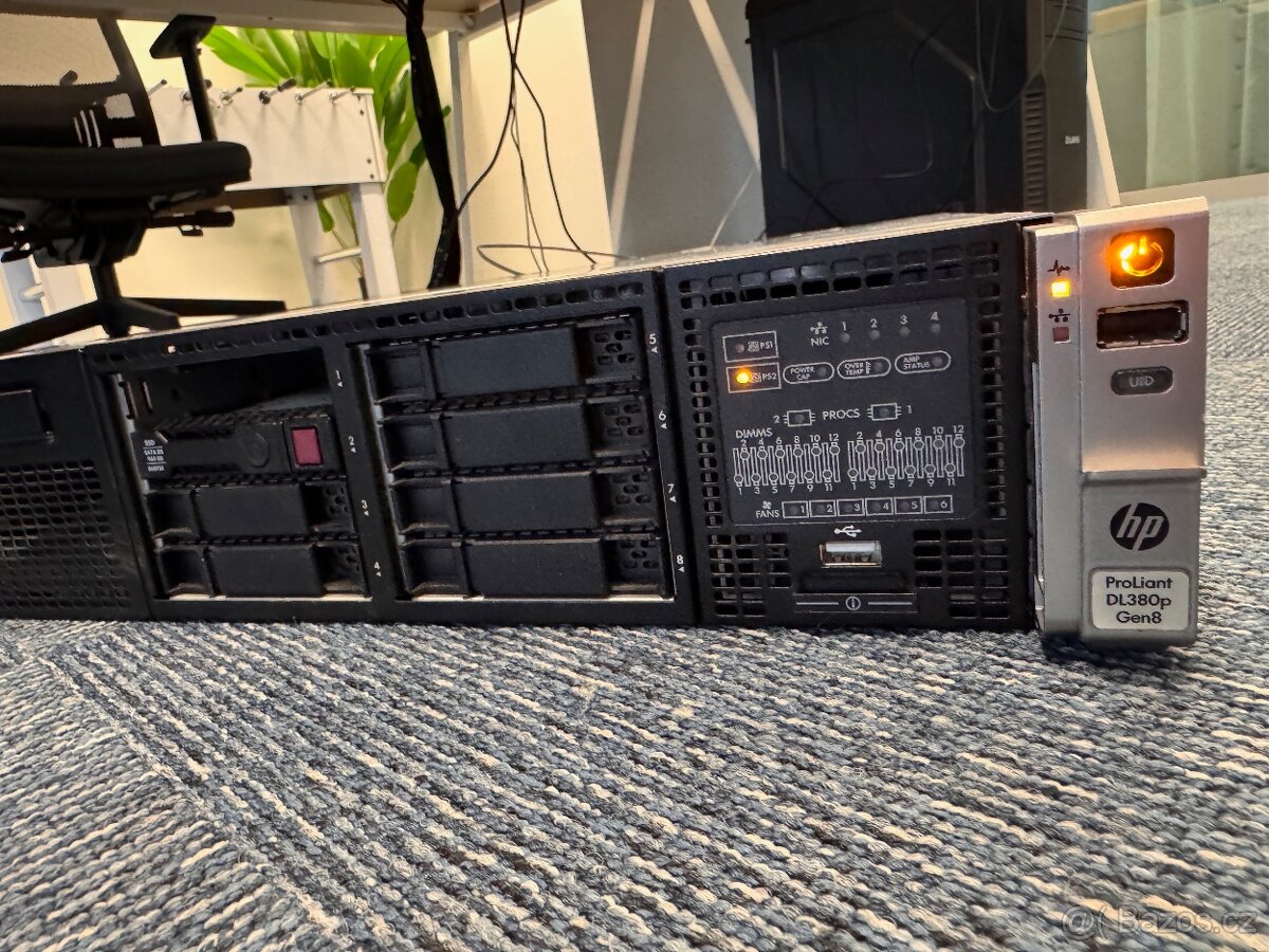 Server HP ProLiant DL380p Gen8 (2x Xeon, 160 GB RAM, 10GbE)