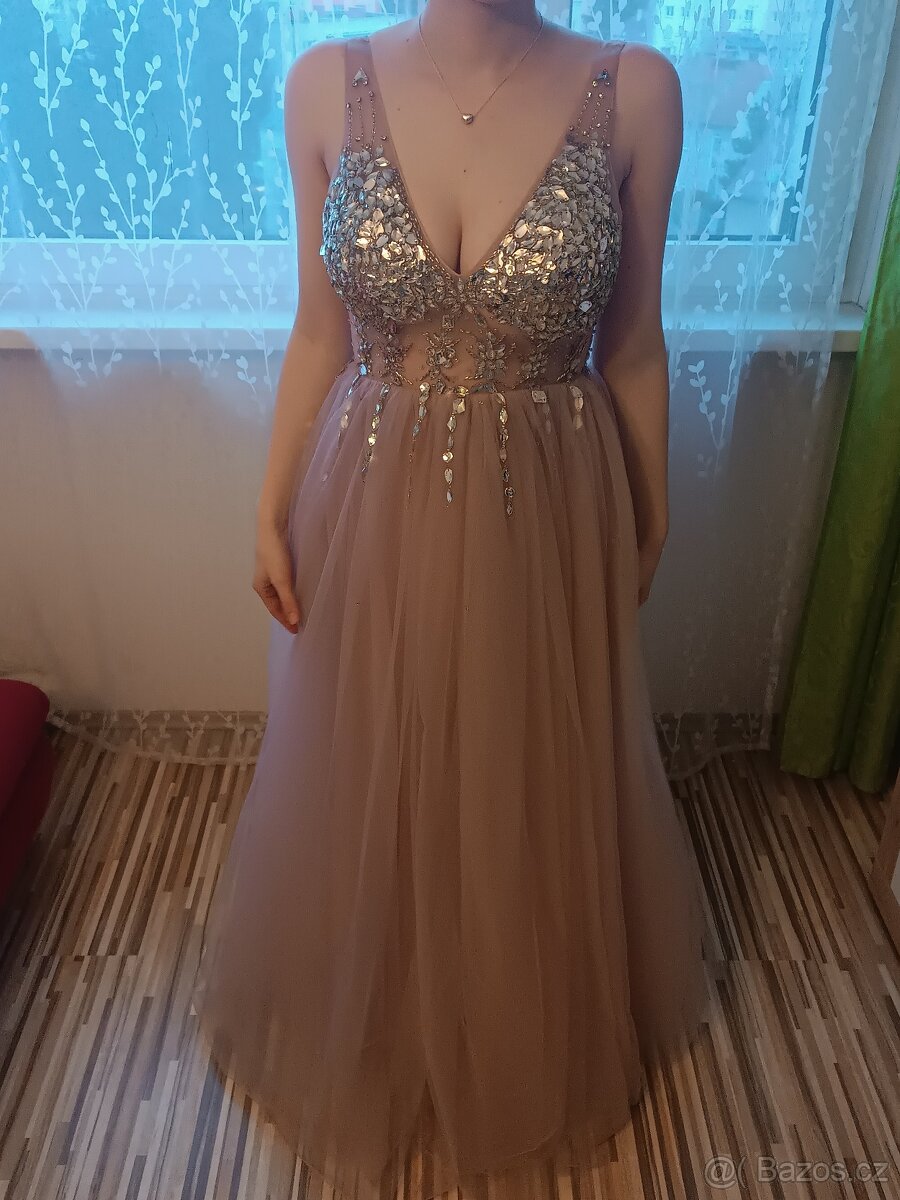 Plesové šaty