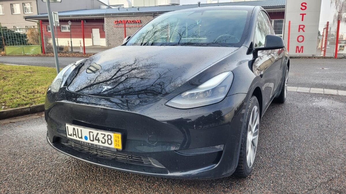 Tesla Y Long Range AWD