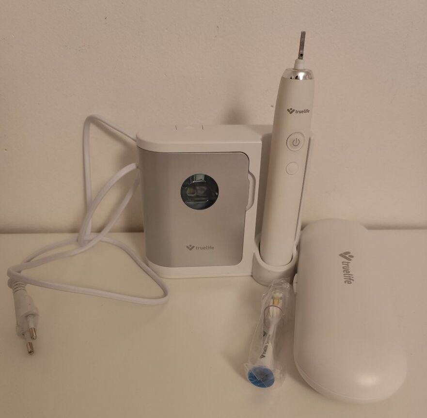 Truelife SonicBrush UV sonický zubní kartáček