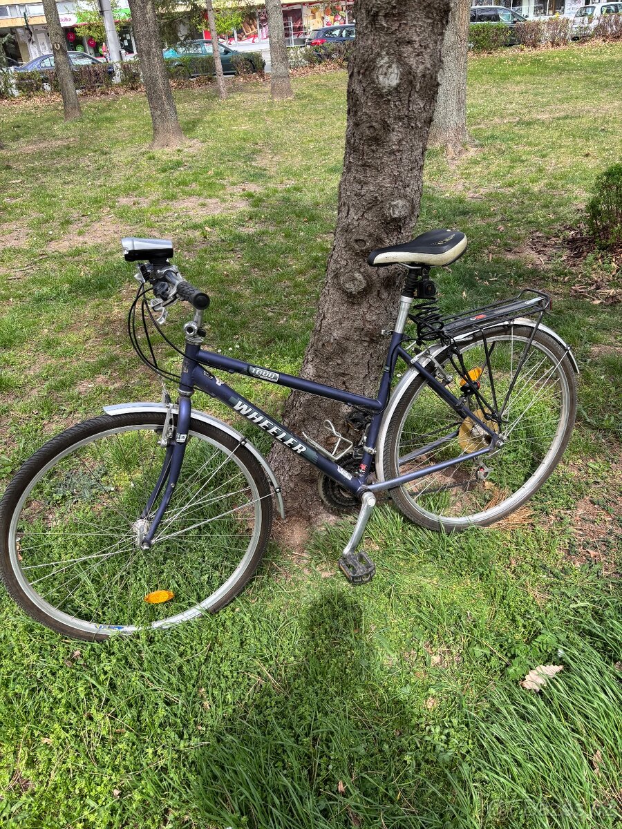 Trekové dámské kolo Wheeler