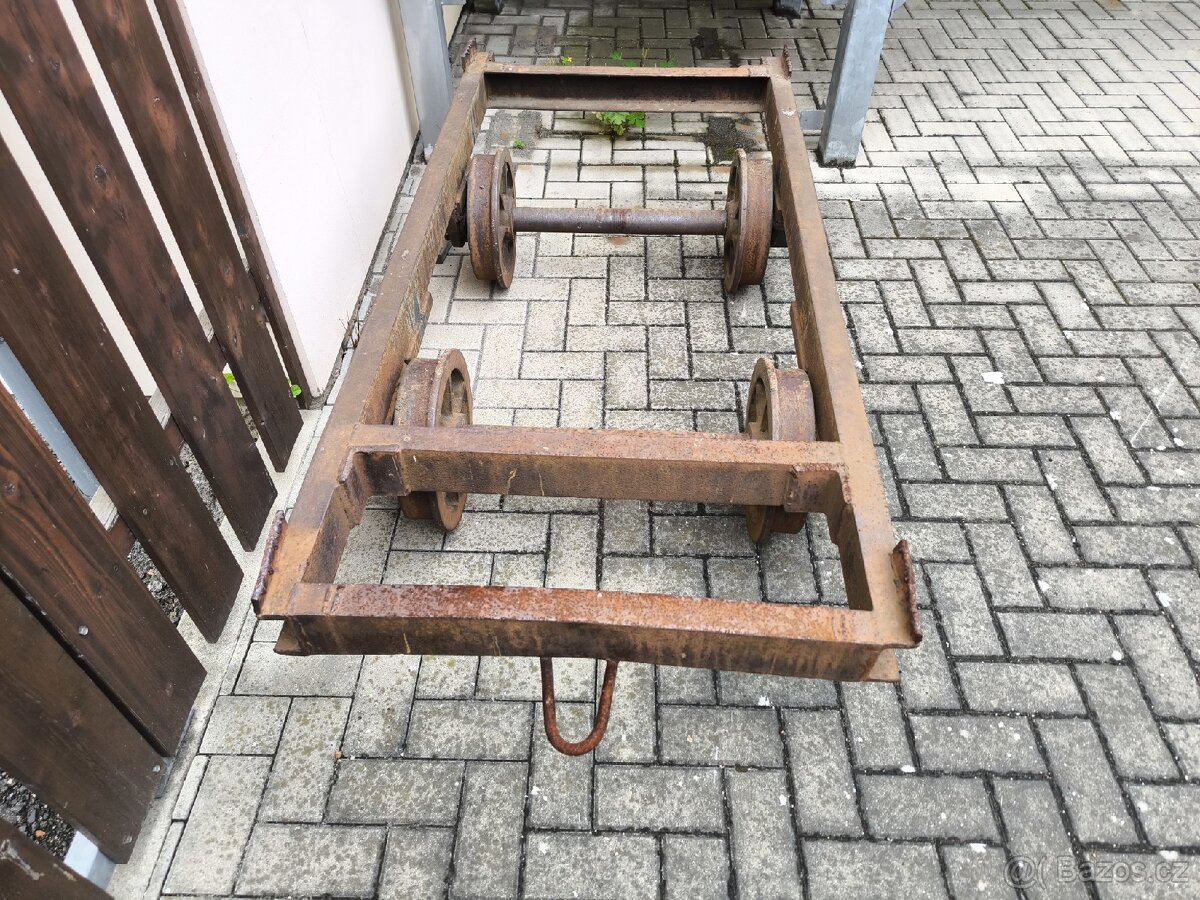 Podvozek na důlní kolejnice