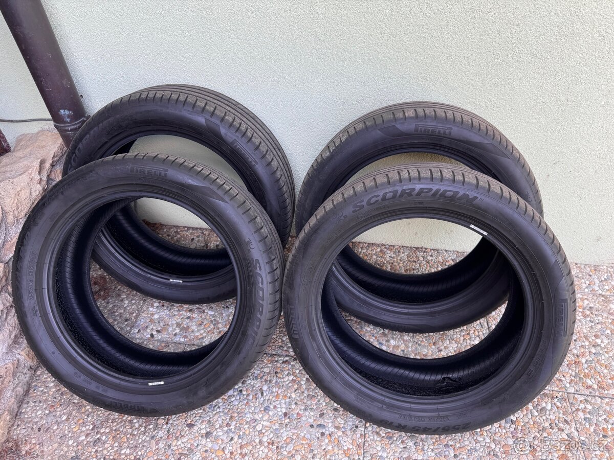 Letní pneu Pirelli Scorpion 255/45 R19