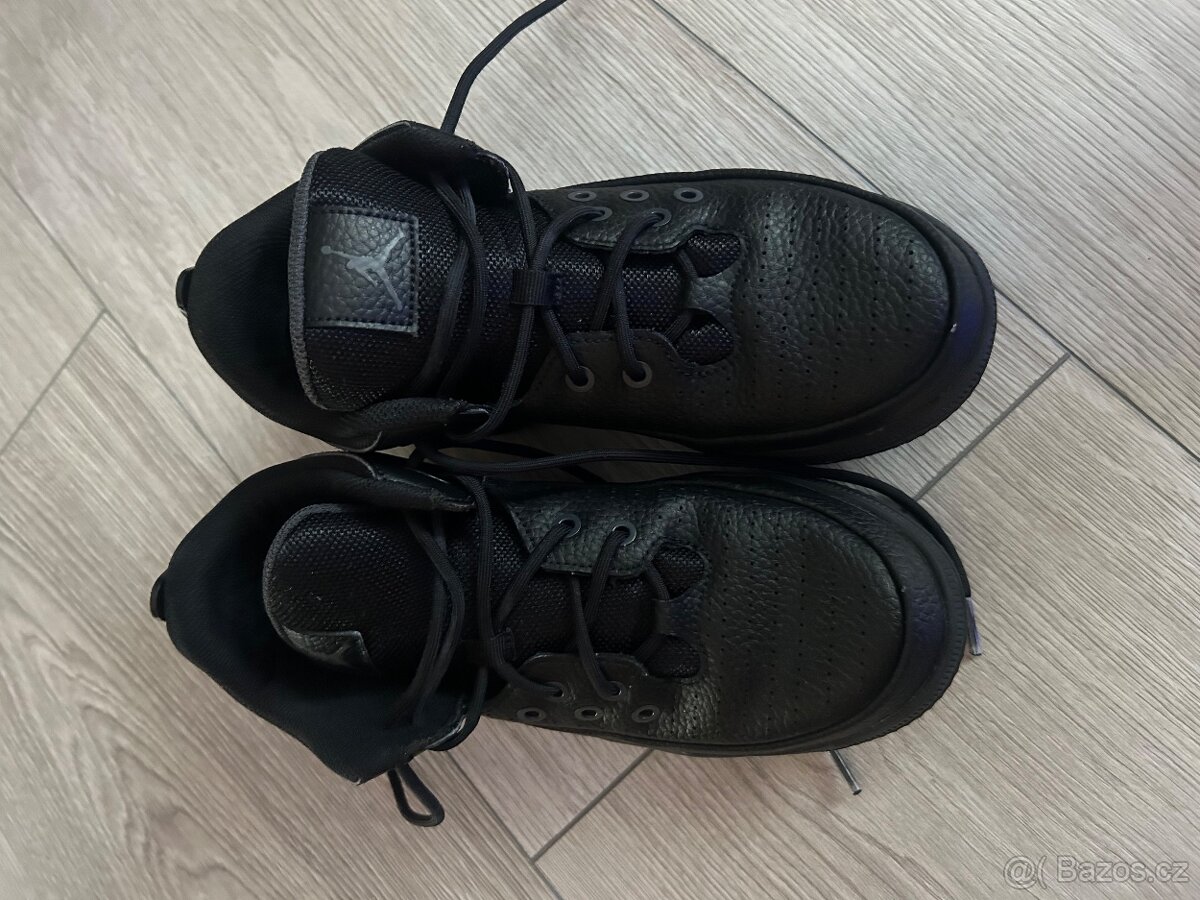 Prodám boty Nike Jordan Max Aura 5 Black