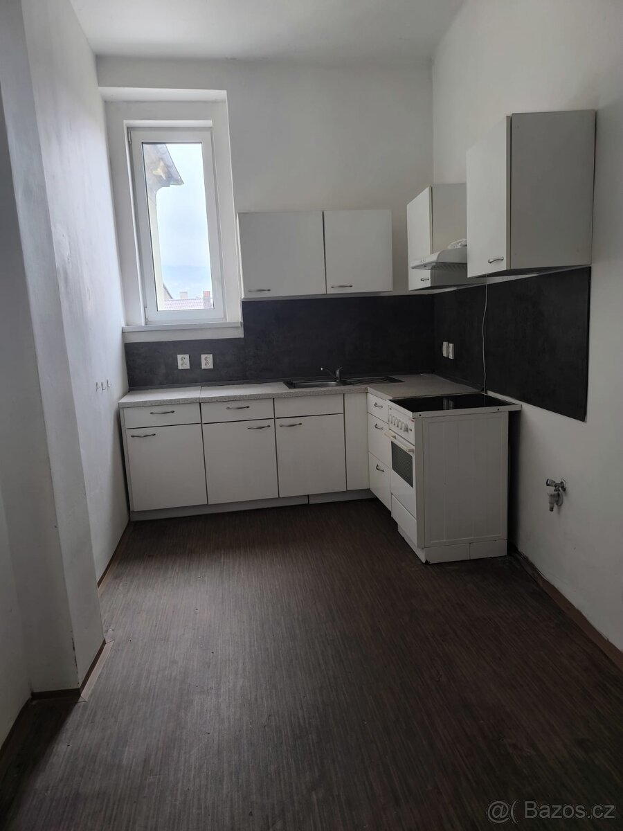 Pronajmu velký byt 2+1 v Tvršicích