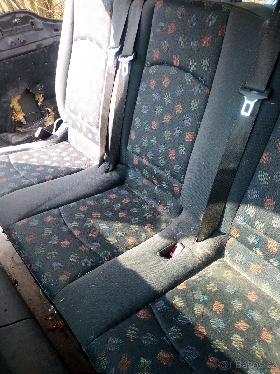 Trojsedacka Mercedes Vito