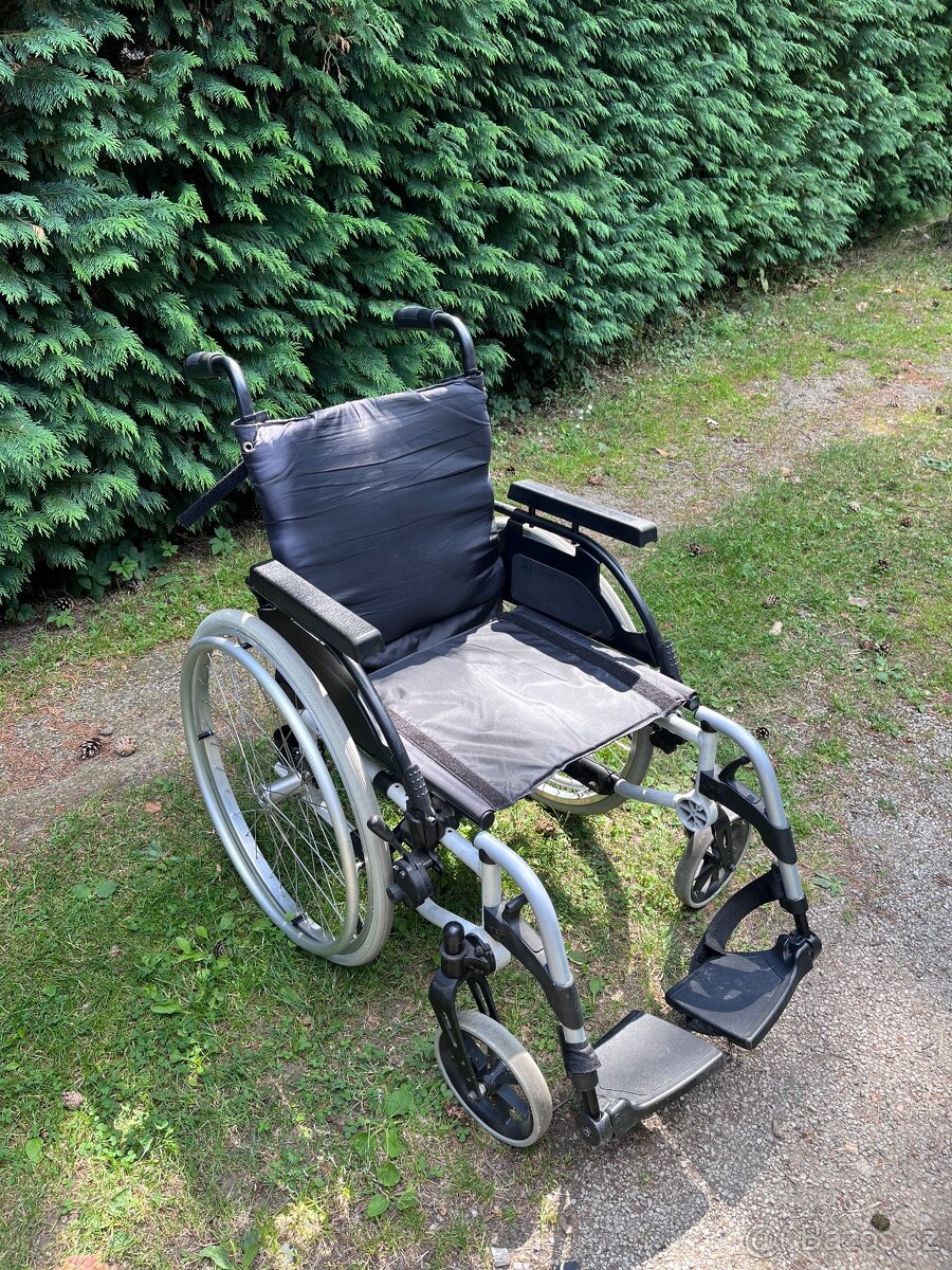 Vozík invalidní