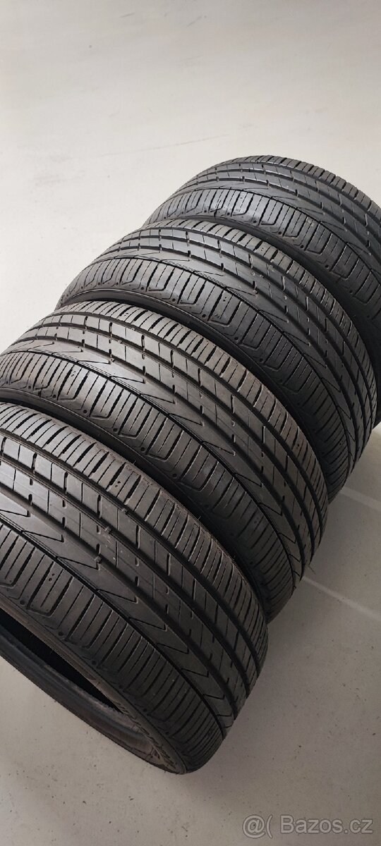 Nové 235/55/18 Kumho Crugen, DOT 1424, 8.6mm.