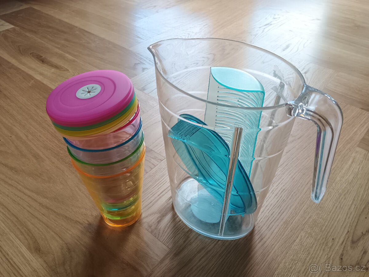 Tescoma myDRINK džbán 2,5 l 4 poháry s víčkem