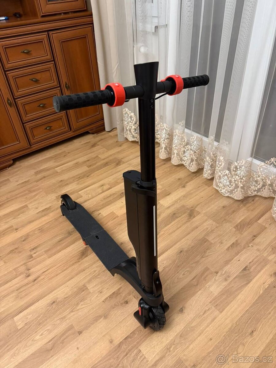 Elektrická koloběžka Teewing X6