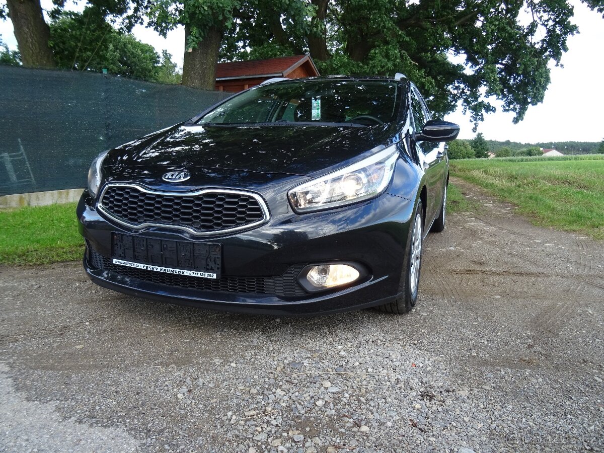 Kia Cee´d, 1,4 CVVT 73kW 2x kola, servis jen Kia