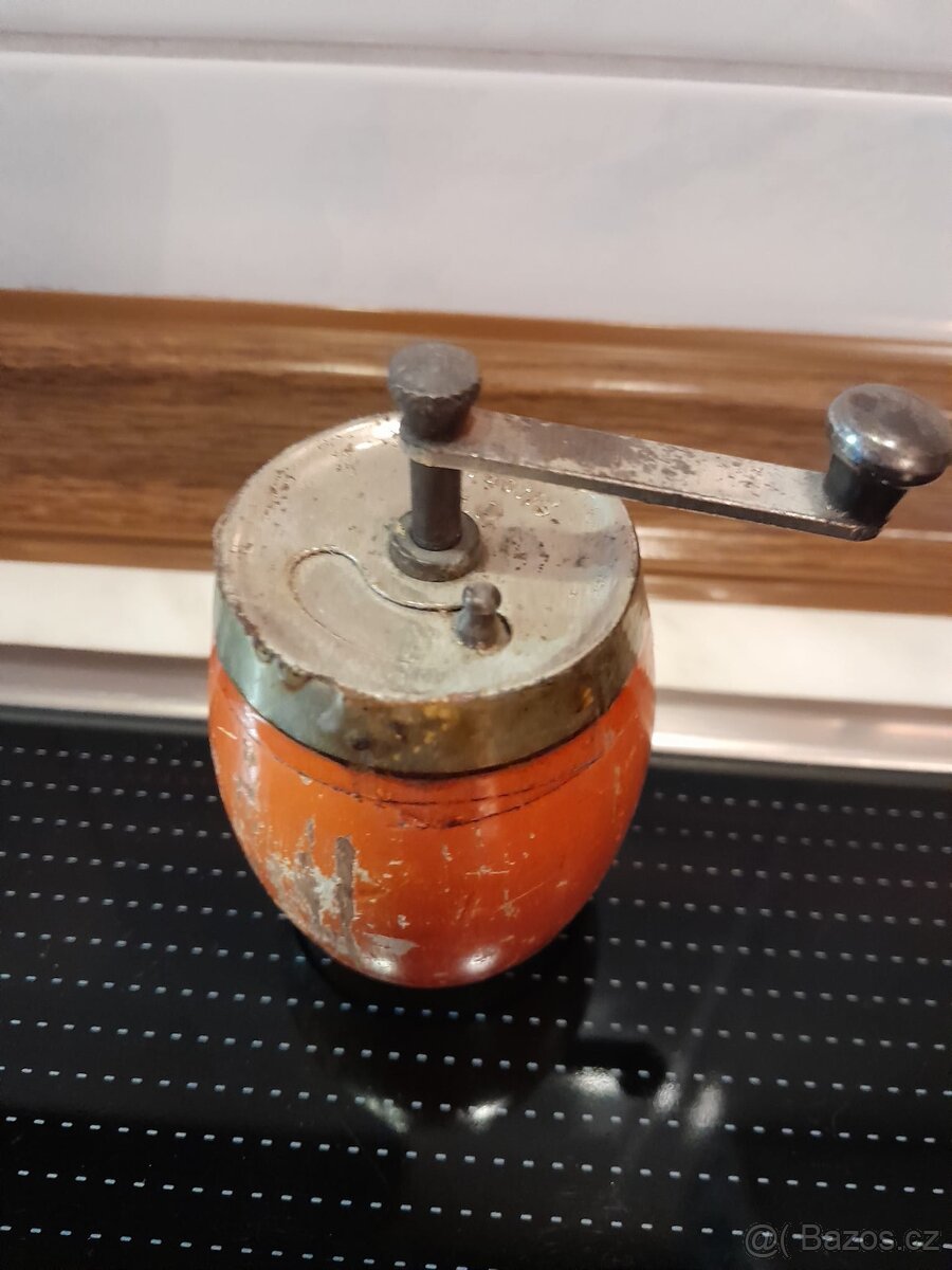 Starý mlýnek na kořeni