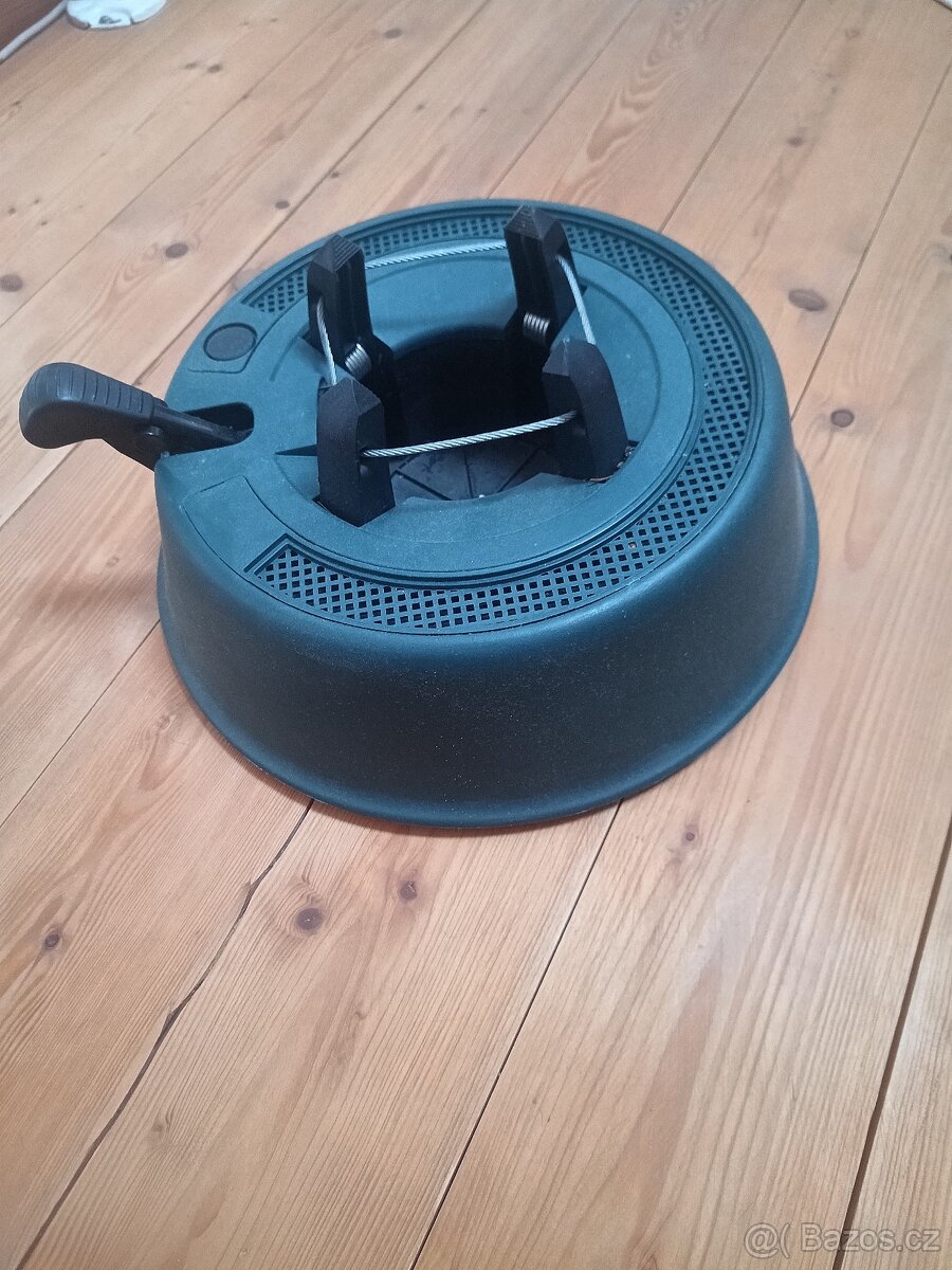 Stojan na vánoční stromek