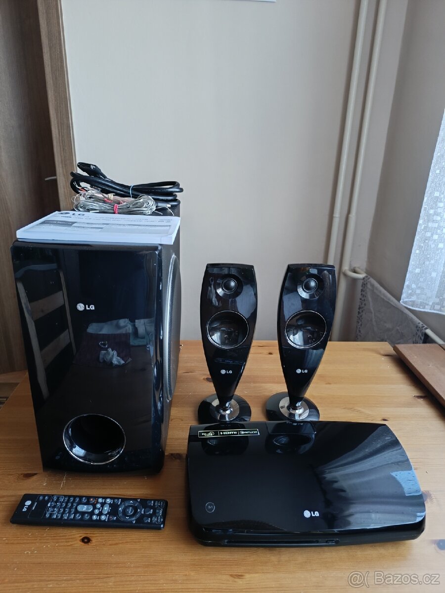 Domácí kino LG HT33S 2.1, 300 W, kompletní balení, TOP stav