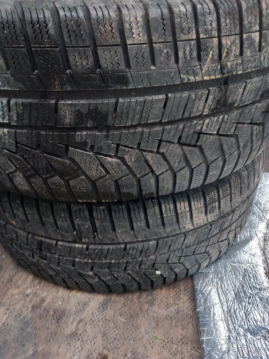 235/45R18 2ks