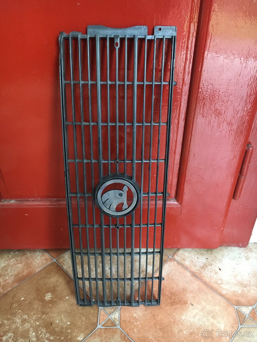 Mřížka chladiče Škoda 105/120