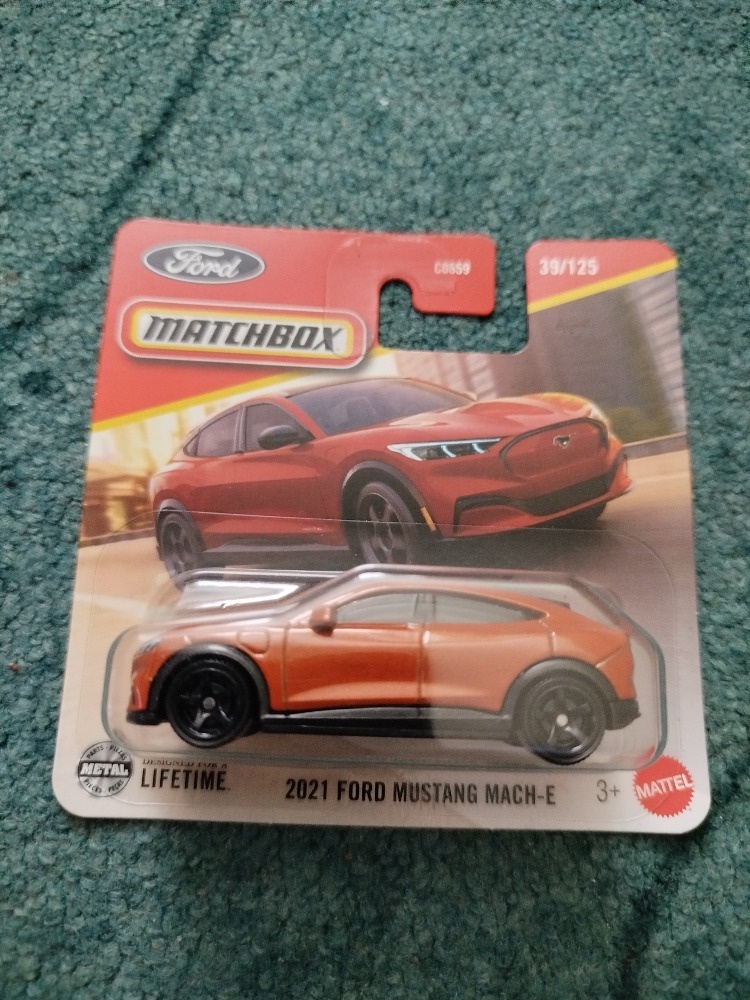 Matchbox 39/125 Ford Mustang Mach-E