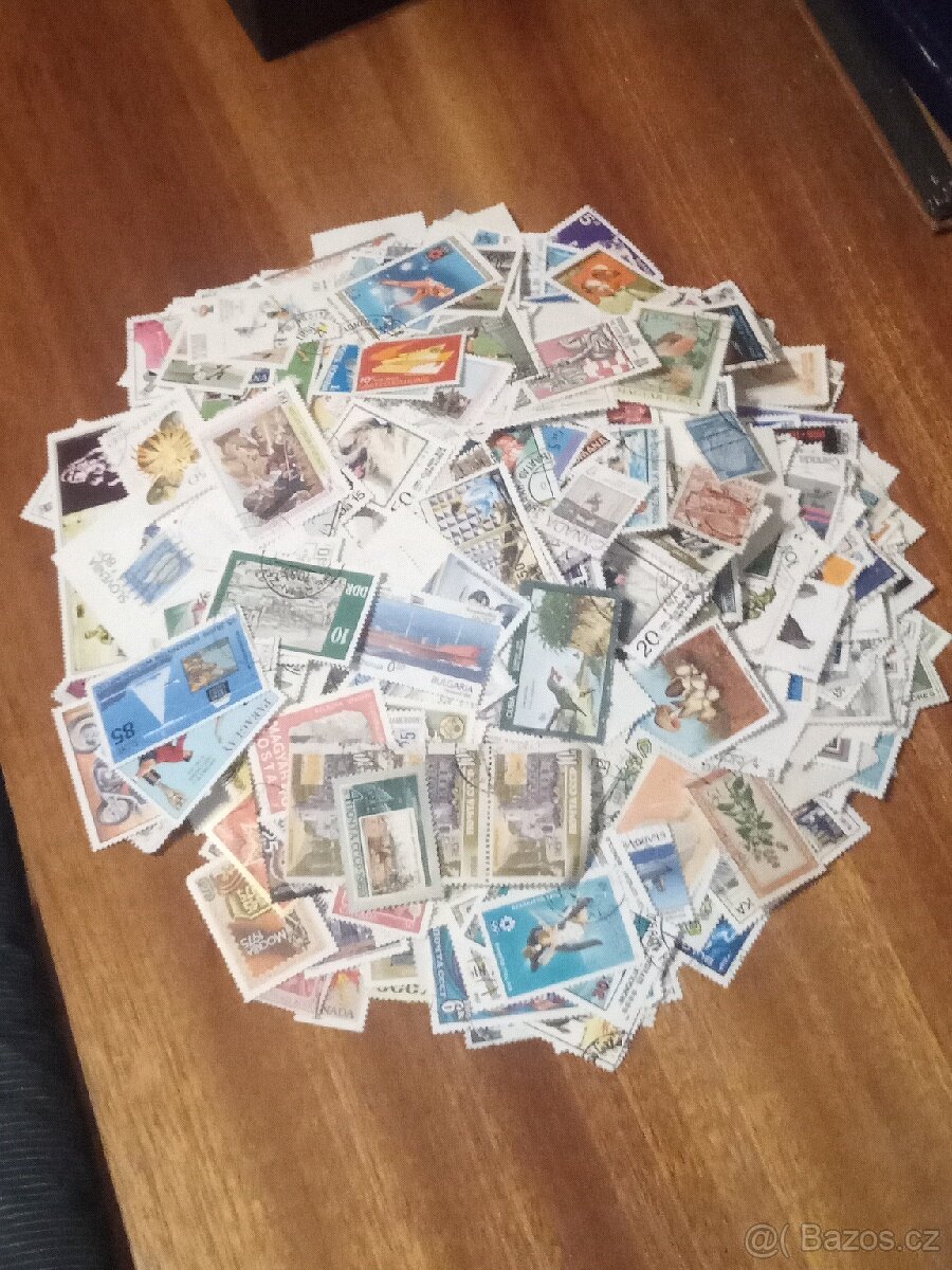 Poštovní známky cizina min.1000ks